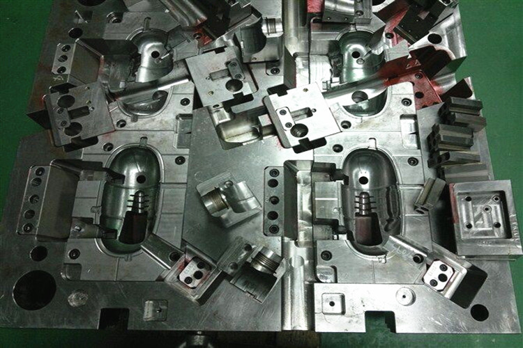 医疗用品模具.jpg 医疗用品模具.jpg