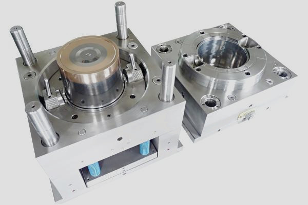 塑料桶模具.jpg 塑料桶模具.jpg